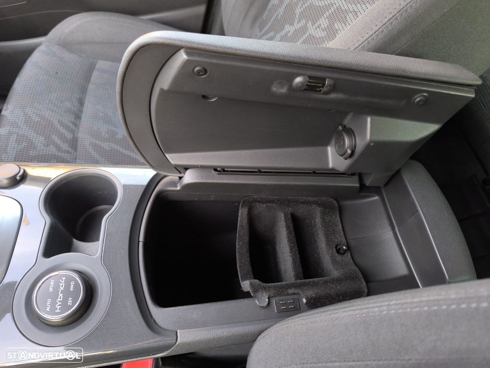 Peugeot 3008 2.0 HDi Hybrid4 - 44