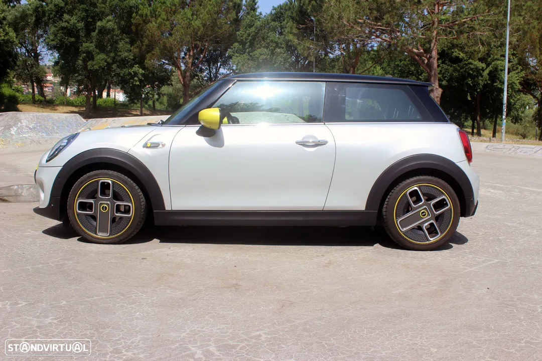 MINI 3 Portas Cooper SE Premium Extra Resolute Edition - 8