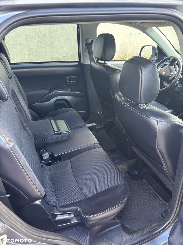 Peugeot 4007 - 9