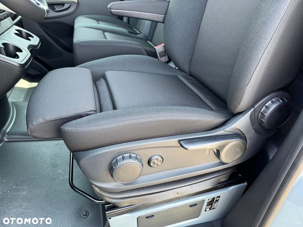 Mercedes-Benz Sprinter 319 CDI KA OM654 długi SELECT - 10