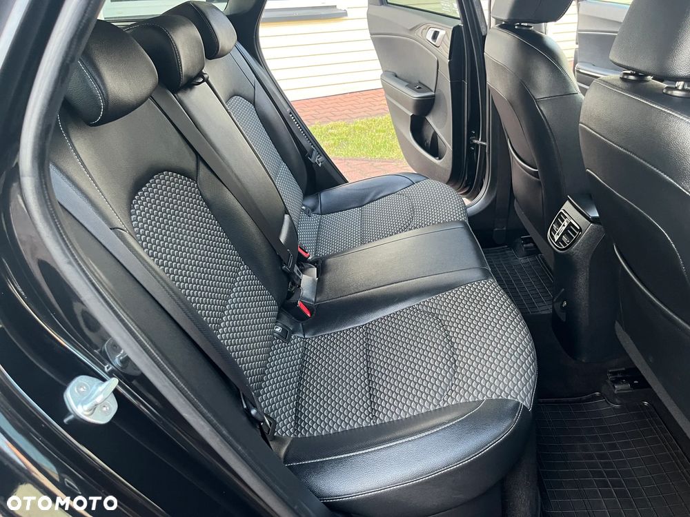 Kia Ceed 1.6 GDI PHEV Business Line DCT - 20