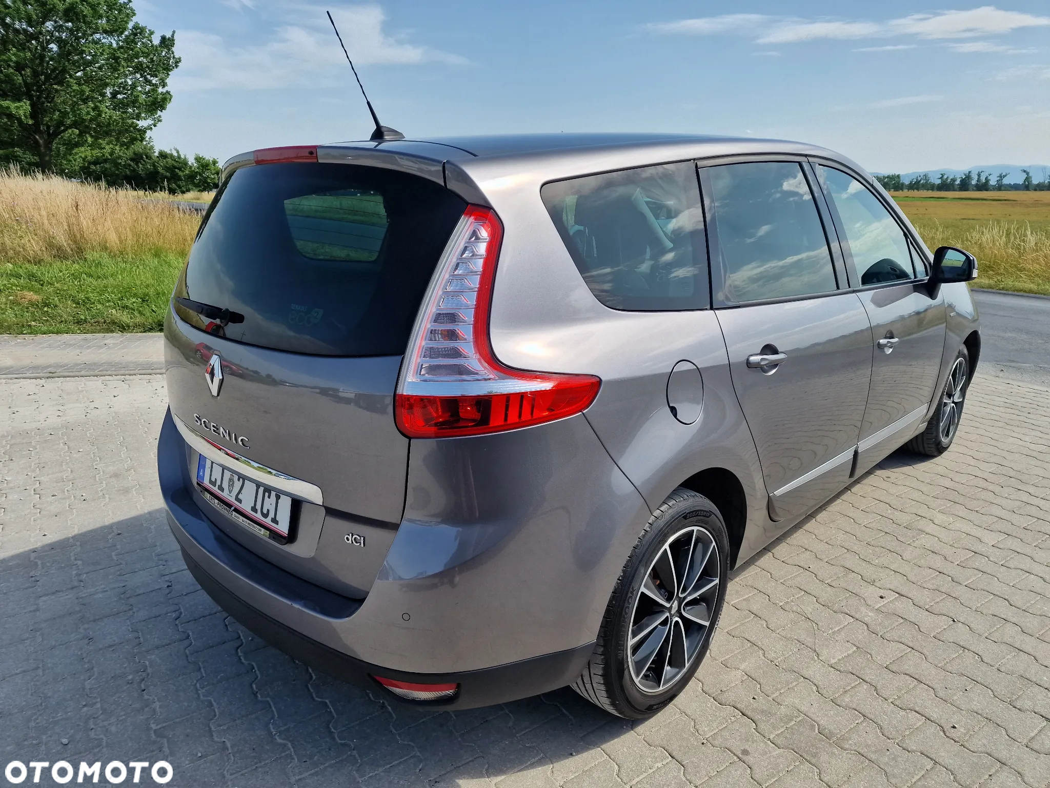 Renault Grand Scenic ENERGY dCi 110 S&S Bose Edition - 10