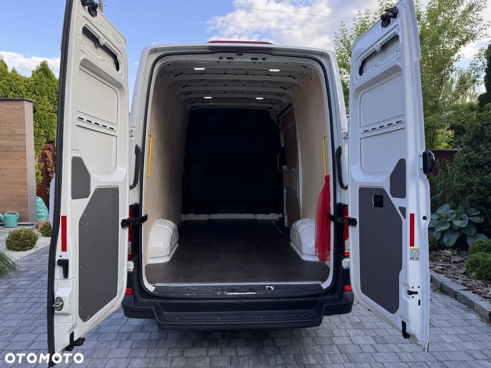 Volkswagen Crafter - 12