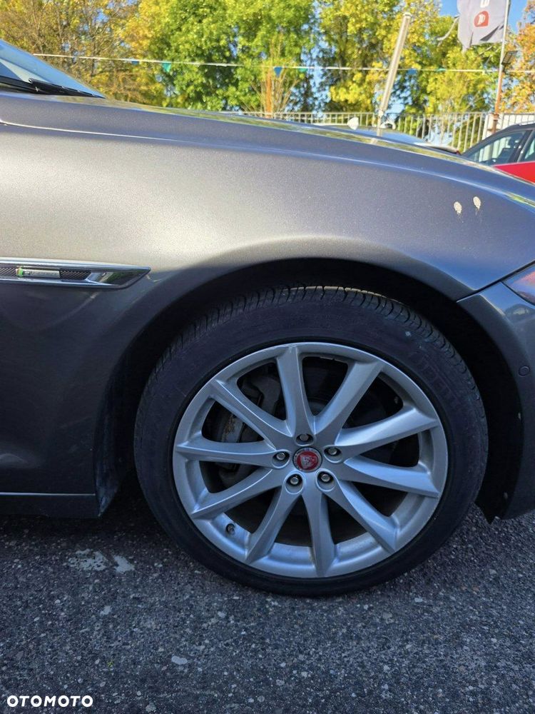 Jaguar XJ 3.0 T AWD Premium Luxury - 39