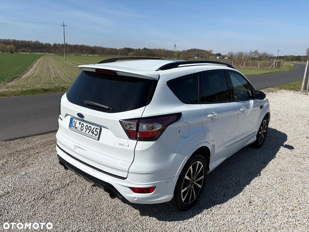 Ford Kuga 1.5 EcoBoost 2x4 ST-Line - 4