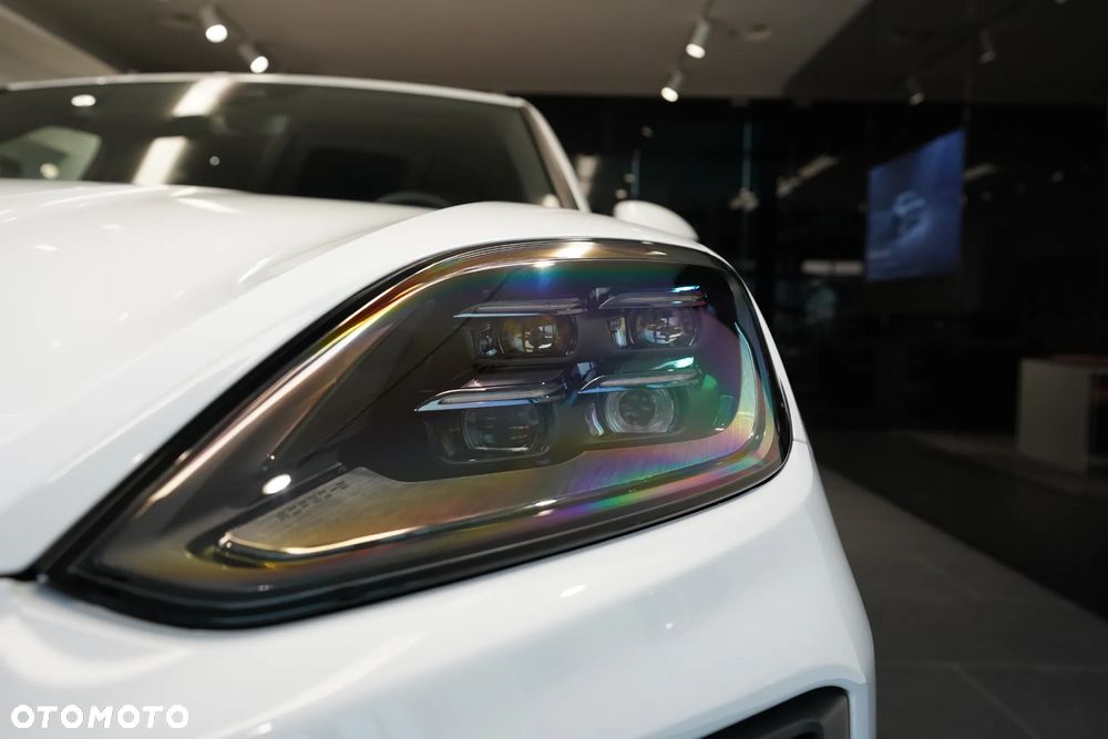 Porsche Cayenne - 26