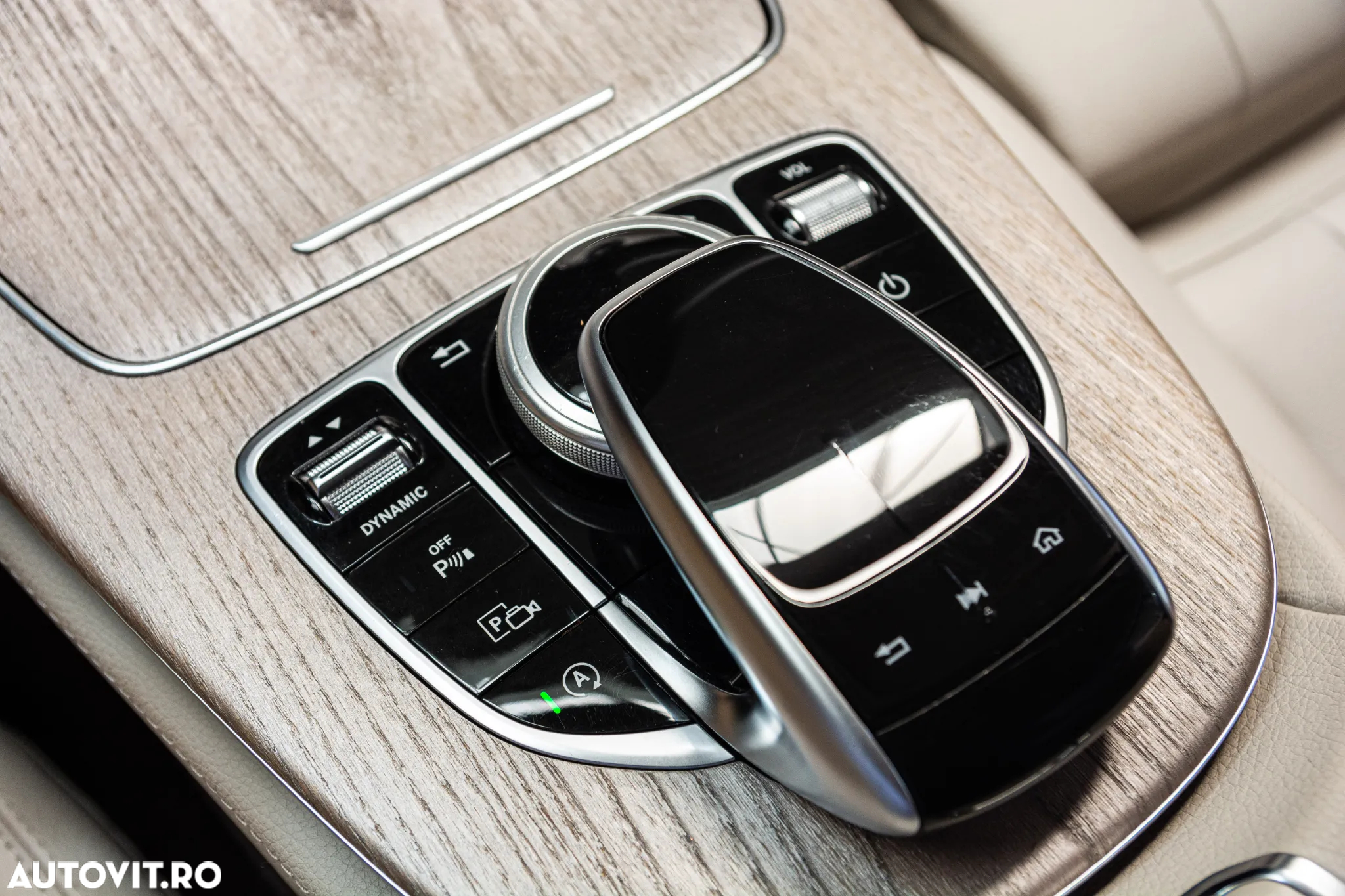 Mercedes-Benz E - 16