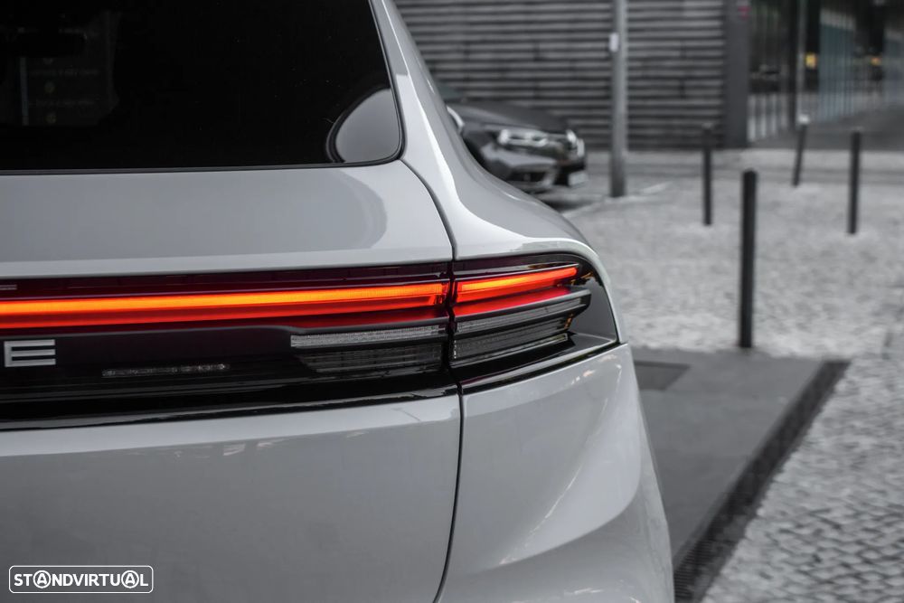 Porsche Macan Electric 4 - 9