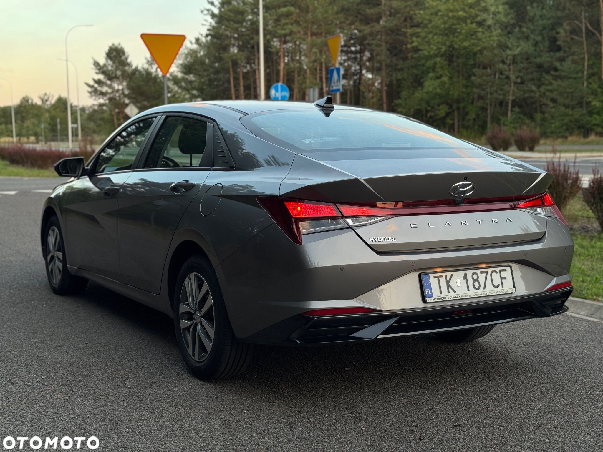 Hyundai Elantra 1.6 Smart - 9