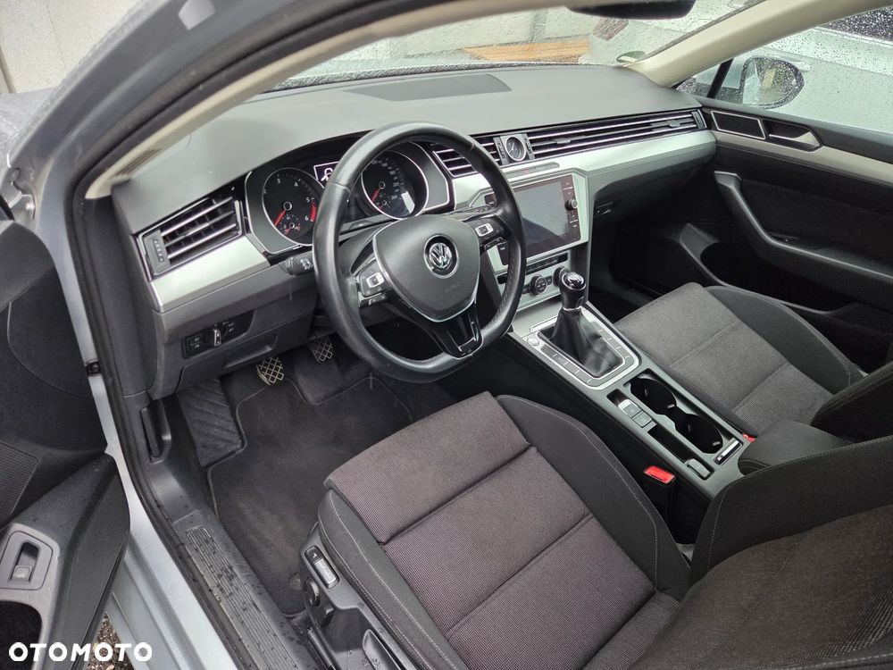 Volkswagen Passat 2.0 TDI BMT Comfortline - 5