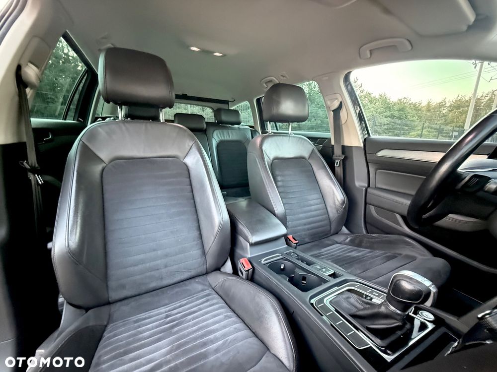 Volkswagen Passat - 16
