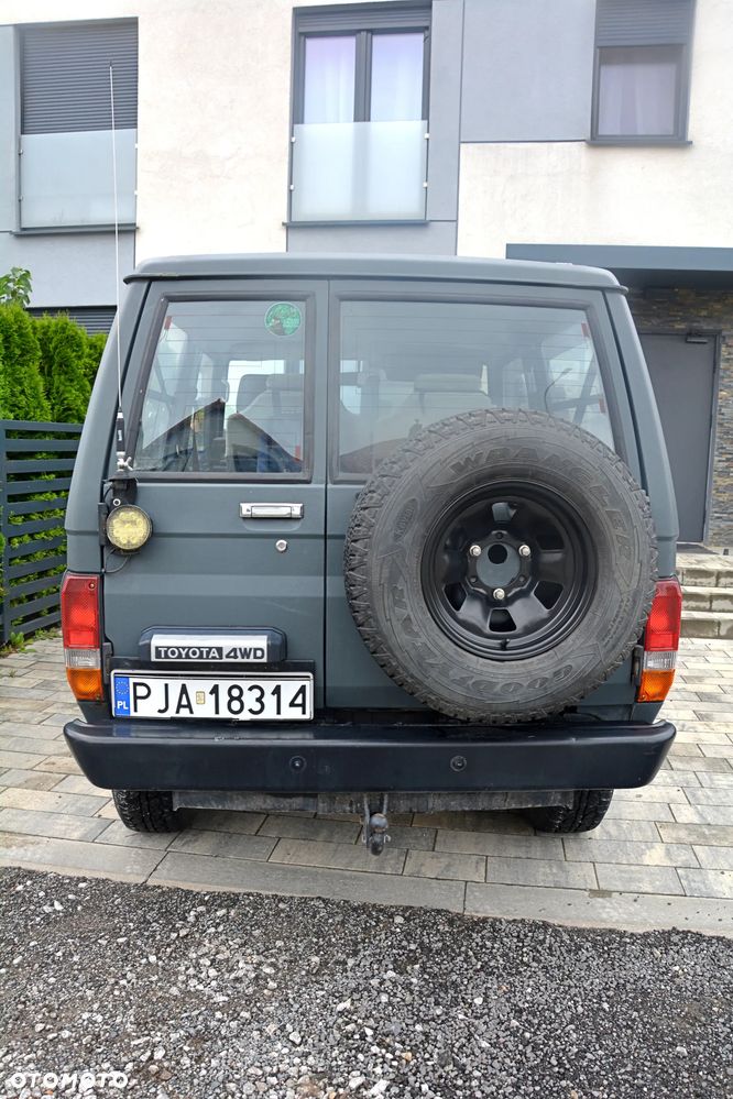 Toyota Land Cruiser - 6