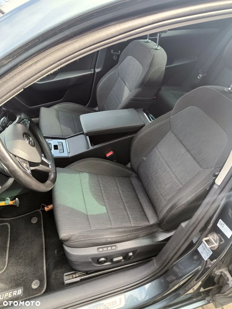 Skoda Superb 1.6 TDI DSG Ambition - 20