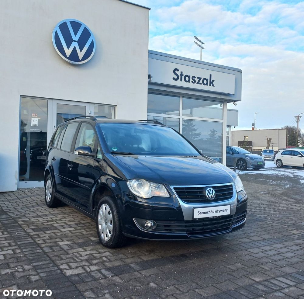 Volkswagen Touran - 1
