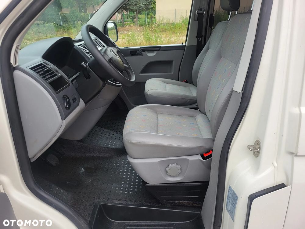 Volkswagen Transporter - 25