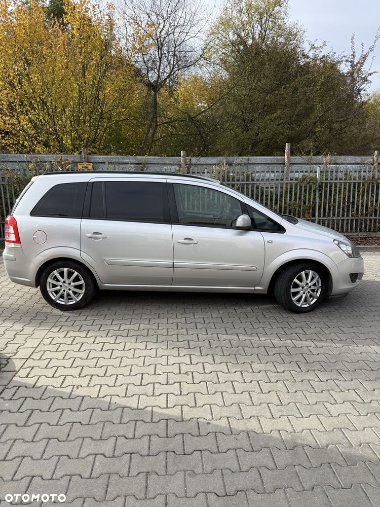 Opel Zafira - 4