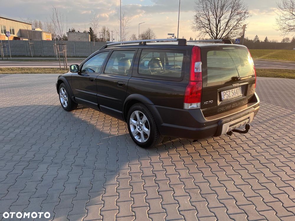 Volvo XC 70 - 4