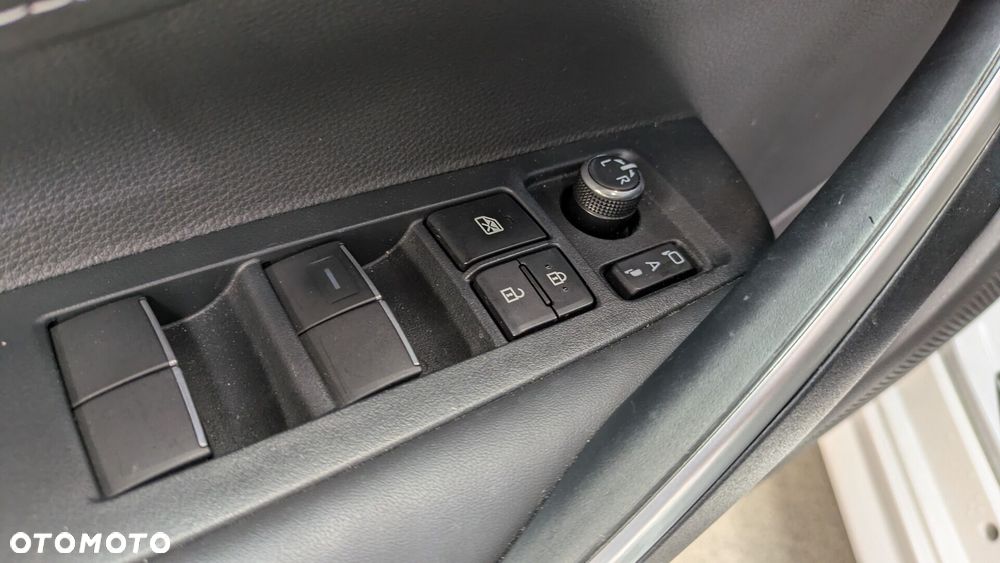 Toyota Corolla 1.8 Hybrid Style - 19
