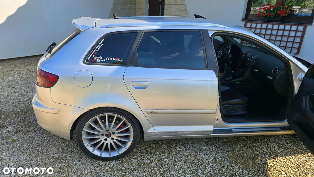 Audi A3 Sportback 2.0 TDI DPF Quattro Ambiente - 4