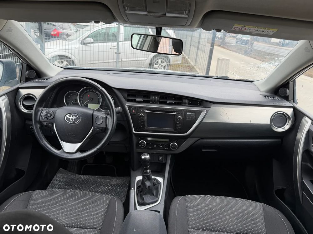 Toyota Auris 1.4 D-4D Design Edition - 17