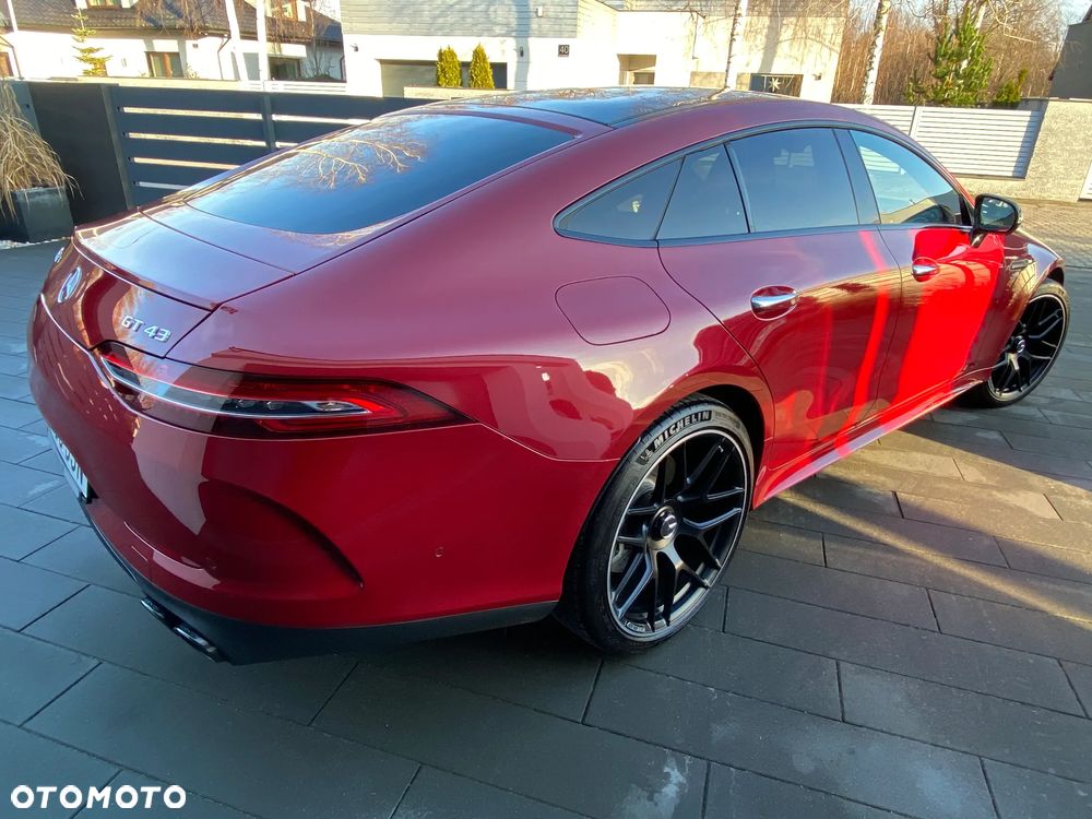 Mercedes-Benz AMG GT 43 4Matic+ Speedshift TCT 9G - 12