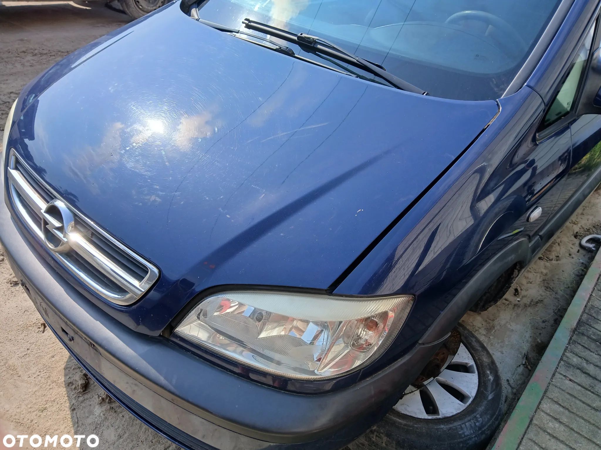 opel zafira A Y21Z fotel fotele kanapa deska kokpit podsufitka boczek boczki klamka podłokietnik - 1