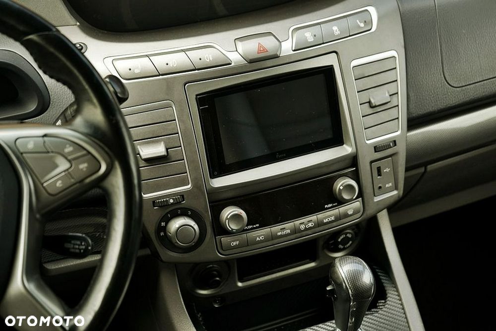 SsangYong/KGM Rodius - 28