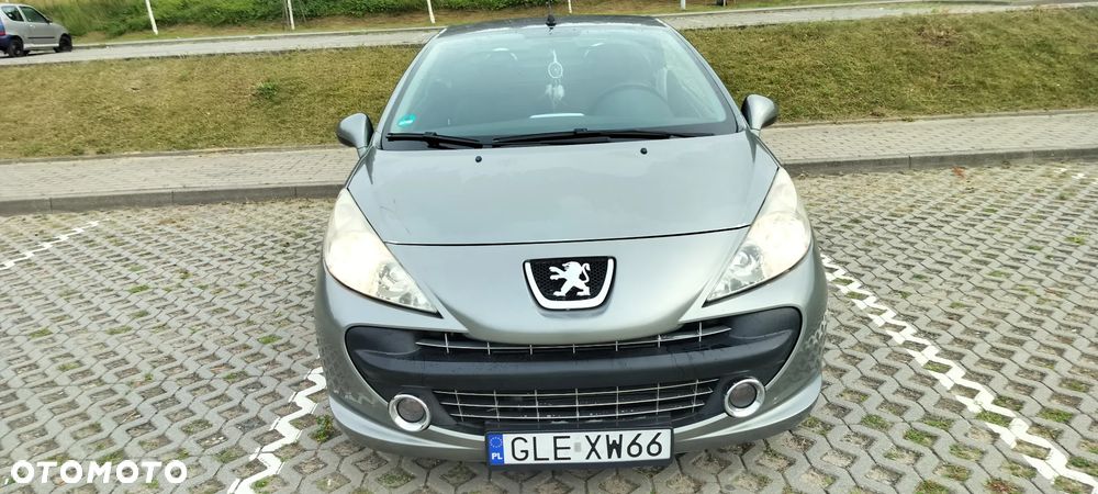 Peugeot 207 CC - 2