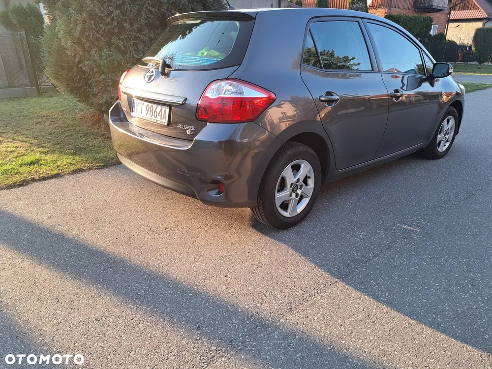 Toyota Auris - 4