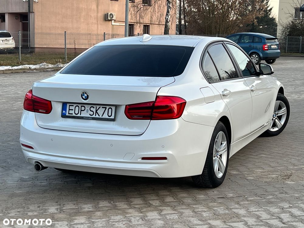 BMW Seria 3 318i - 18
