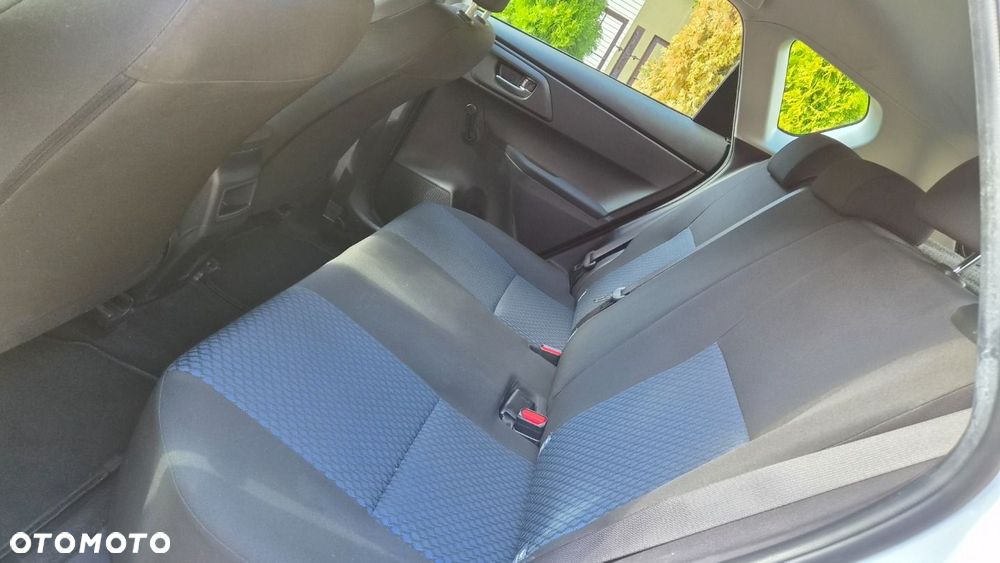 Toyota Auris 1.33 VVT-i Terra - 17