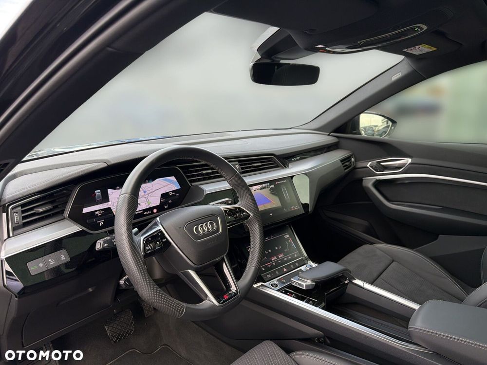 Audi e-tron - 11