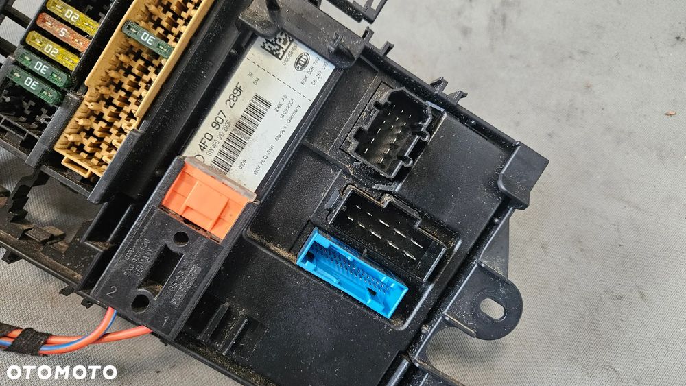 Moduł komfortu skrzynka bezpieczników Audi A6 C6 2006r 4F0907289F - 2