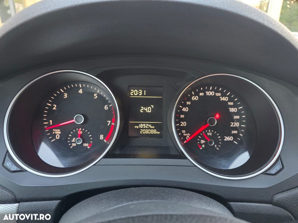 Volkswagen Jetta 1.2 TSI Comfortline - 7
