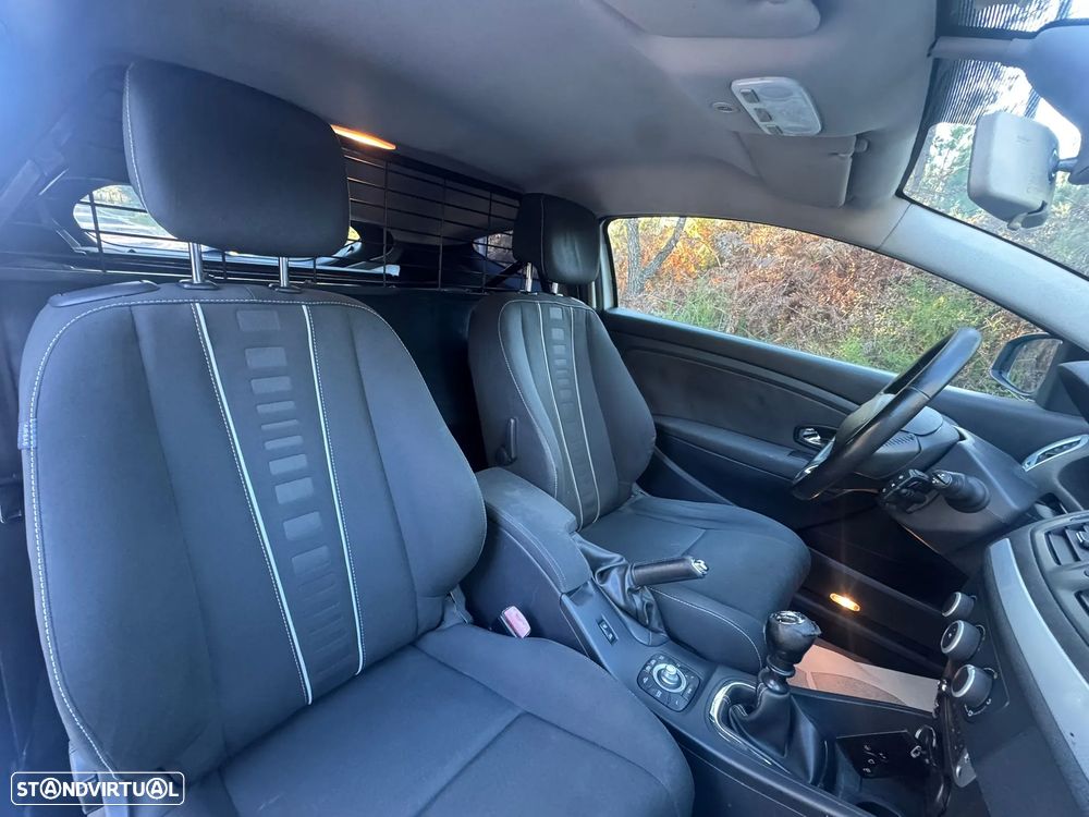 Renault MEGANE COUPE - 10