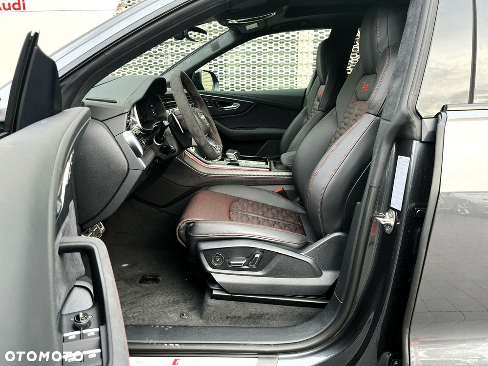 Audi RS Q8 - 27