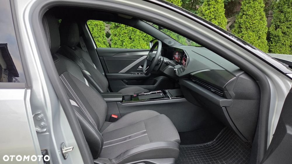 Opel Astra VI 1.2 T GS Line S&S - 14