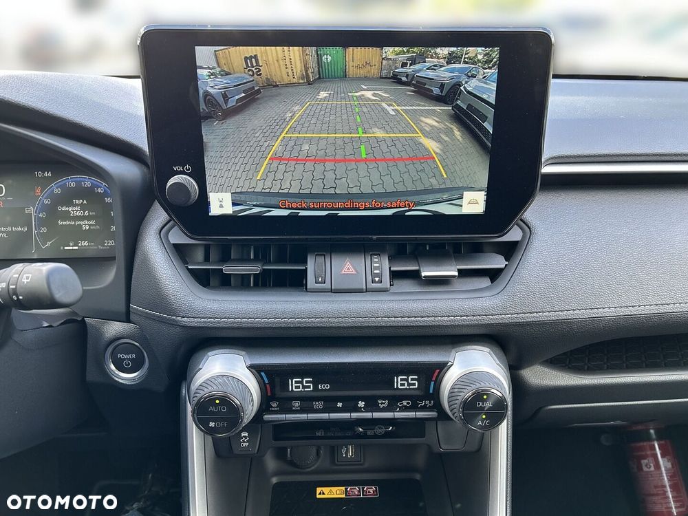 Toyota RAV4 - 16
