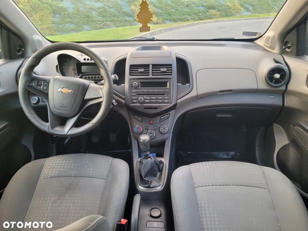 Chevrolet Aveo 1.2 LS - 10