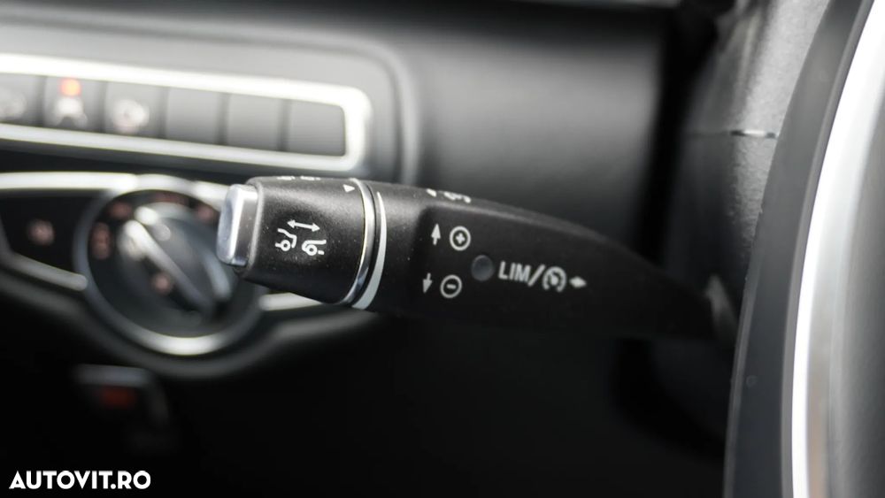 Mercedes-Benz V 300 d Compact Avantgarde - 22