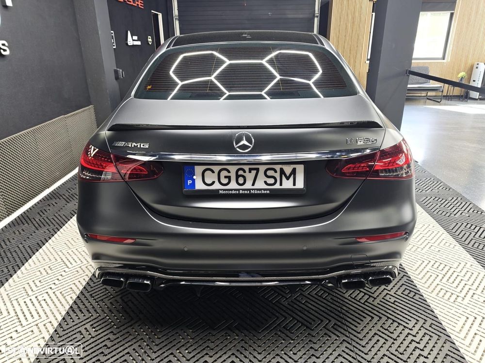Mercedes-Benz E 63 AMG S 4-Matic+ - 13