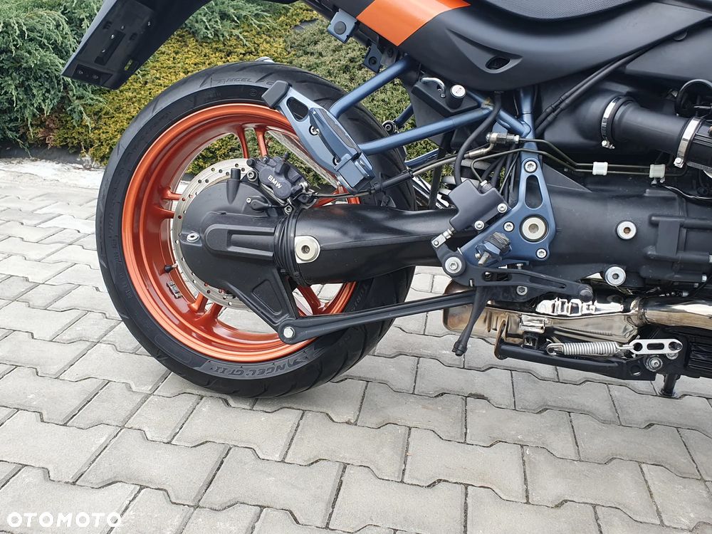 BMW R - 16