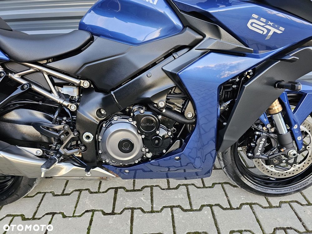 Suzuki GSX - 14