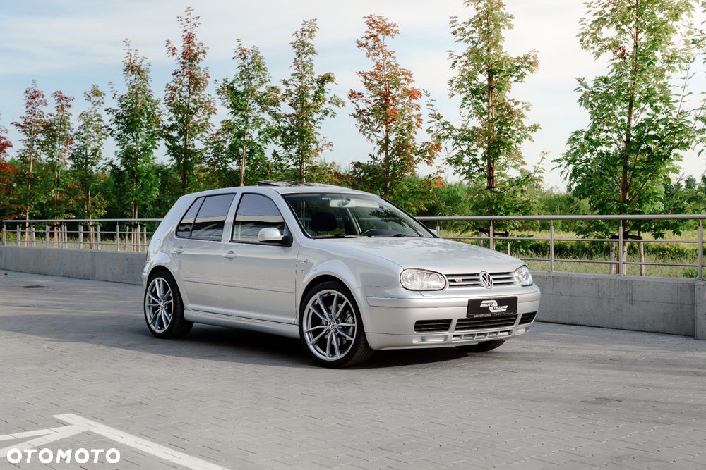 Volkswagen Golf - 1
