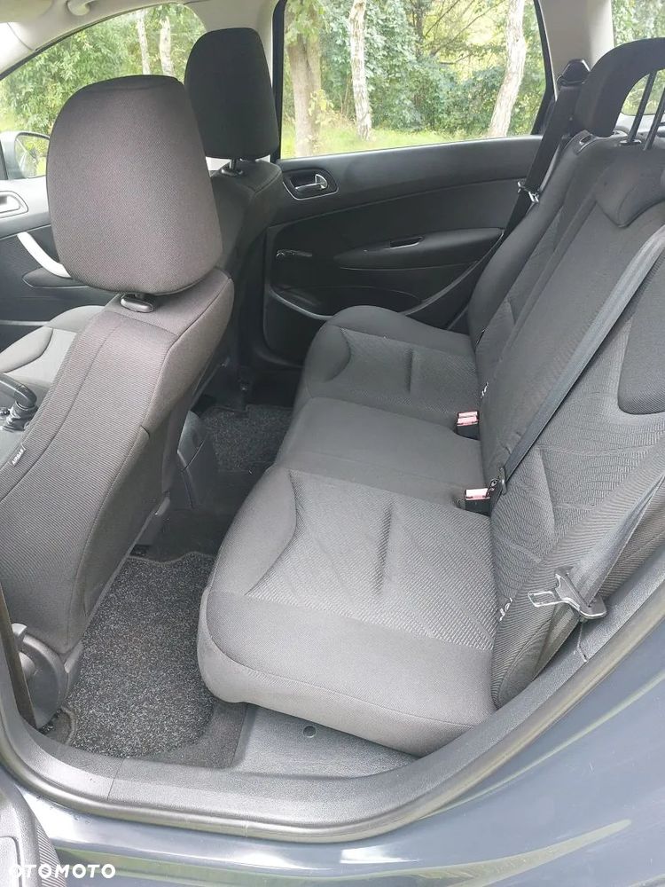 Peugeot 308 - 8