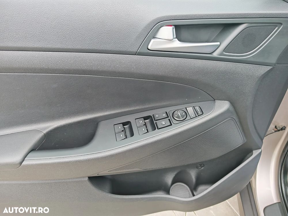 Hyundai Tucson 2.0 CRDI 4WD Automatik Style - 18