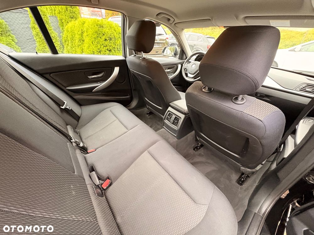 BMW Seria 3 316d Advantage - 23