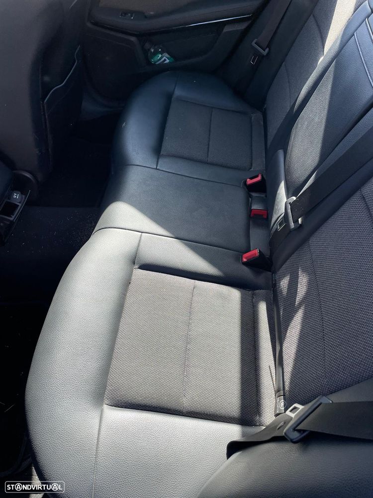 Mercedes-Benz E 250 CDI Avantgarde BlueEfficiency - 12