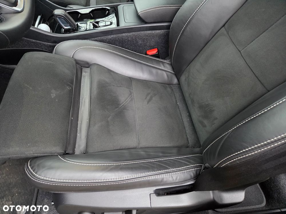 Volvo XC 40 T5 AWD Geartronic R-Design - 29