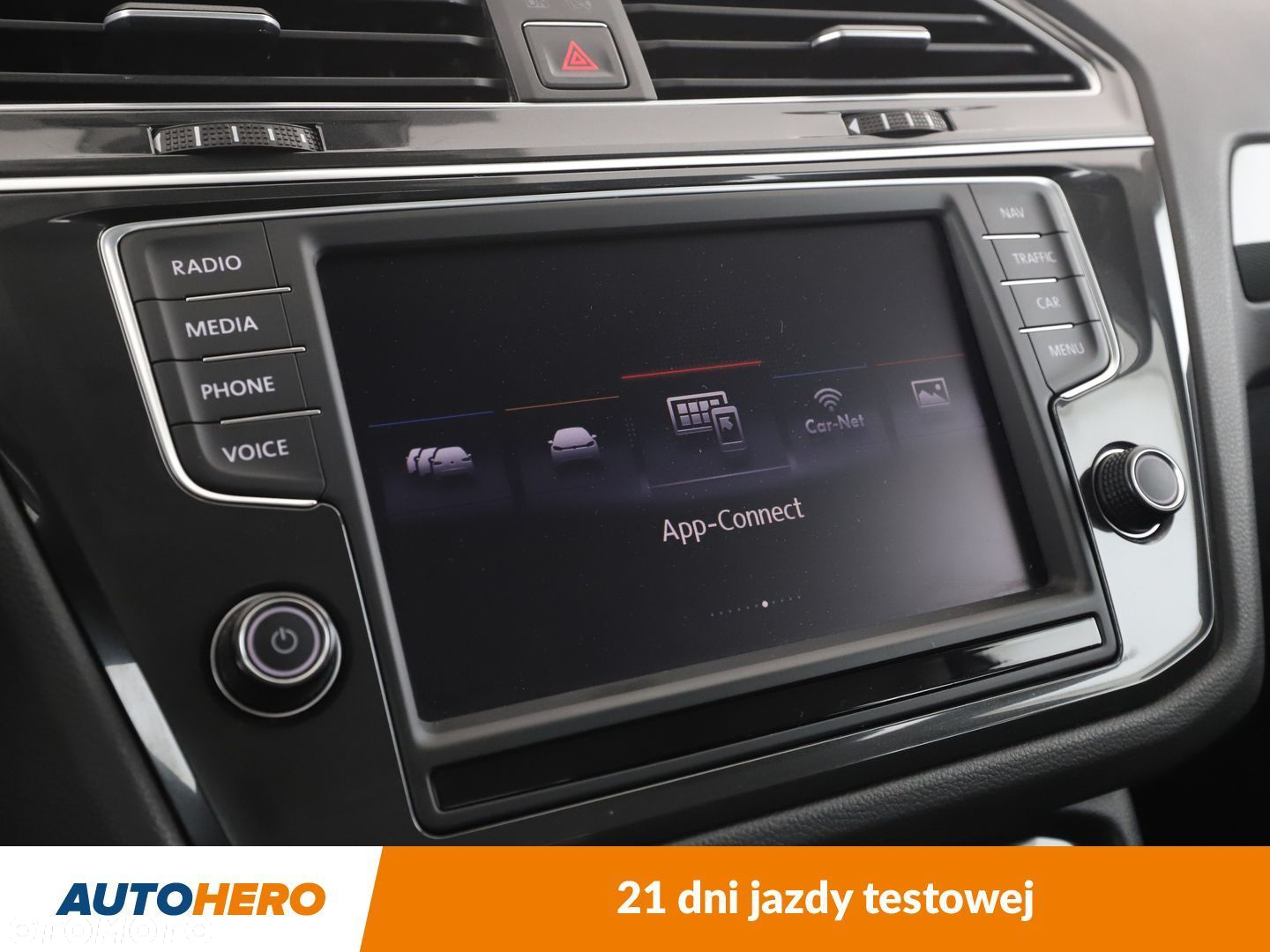 Volkswagen Tiguan - 20